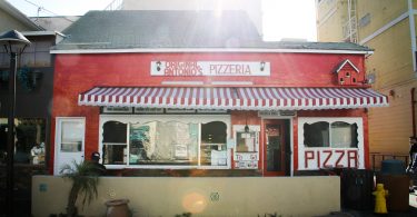 pizzeria storefront